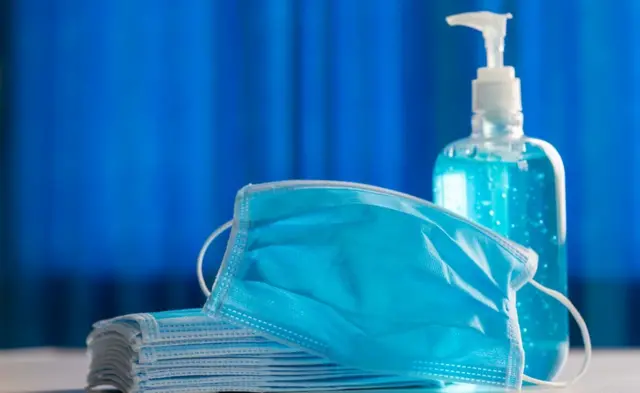 कोरोना वायरस: क्या आप सही सैनिटाइज़र का इस्तेमाल कर रहे हैं?