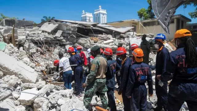 ハイチ地震、死者1400人超に 熱帯性低気圧の接近で土砂災害の