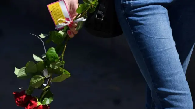 په هر دین کې ښه او بد خلک شته، زه هیله منه یم چې خلک به دا خبره را سره ومني