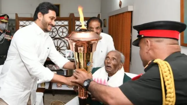 సైనిక యోధులకు ఇచ్చే నజరానాను పదిరెట్లు పెంచిన ఏపీ ప్రభుత్వం