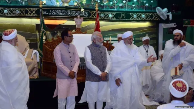 नरेंद्र मोदी