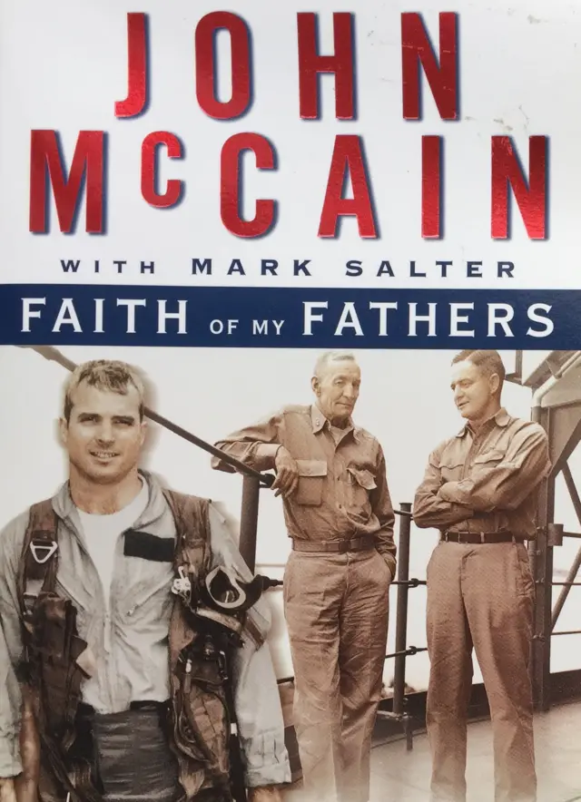 Hình bìa hồi ký "Faith of My Fathers" của TNS John McCain