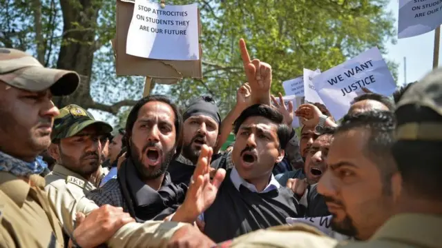 போராட்டம்