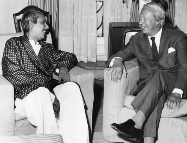 शेख मुजीबुर रहमान आणि ब्रिटिश प्रधानमंत्री एडवर्ड हीथ