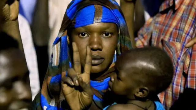 प्रदर्शनकारी महिला