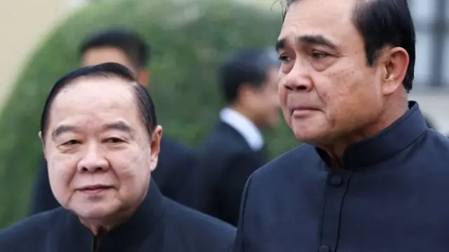 พล.อ. ประยุทธ์ จันทร์โอชา และ พล.อ.ประวิตร วงษ์สุวรรณ