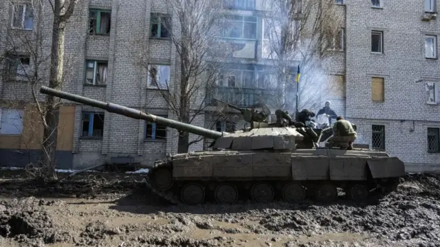 Украинский танк в Бахмуте 2 апреля