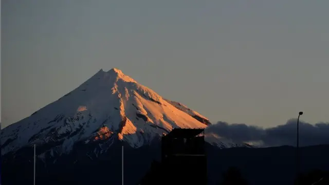 قله کوه تارناکی برای مائوری‌ها مقدس است