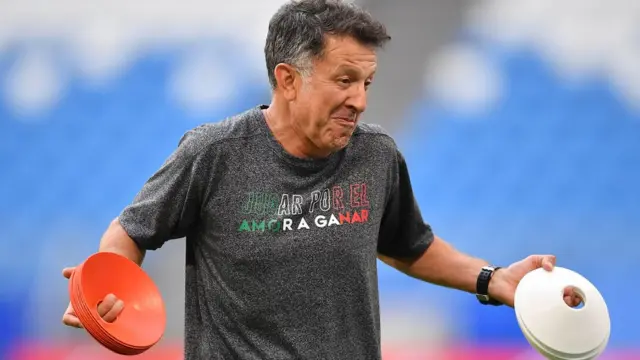 মেক্সিকোর কোচ হুয়ান কার্লোস ওসোরিও আশা করেন ফুটবলের স্বার্থে রেফারি নেইমারের ওপর নজর রাখবেন