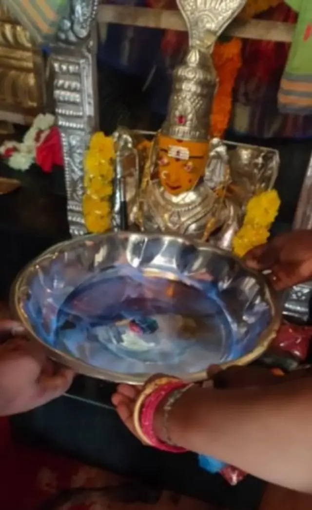 దేవుడికి నైవేద్యంగా మద్యం