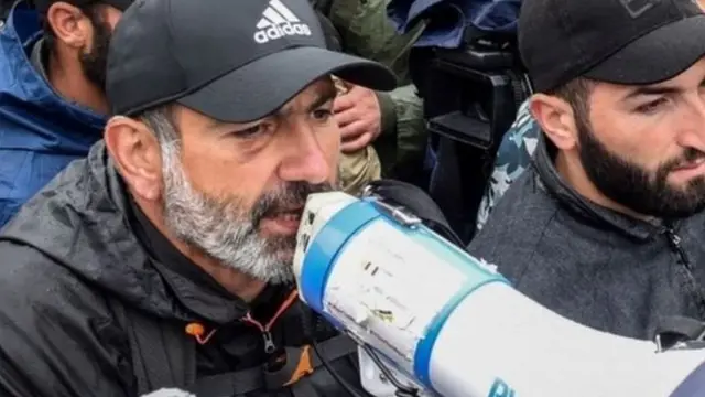 millət vəkili Nikol Paşinyan