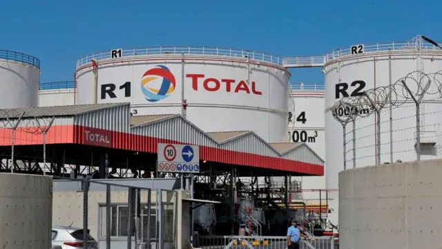 Beyrut'taki bir Total dağıtım istasyonu.