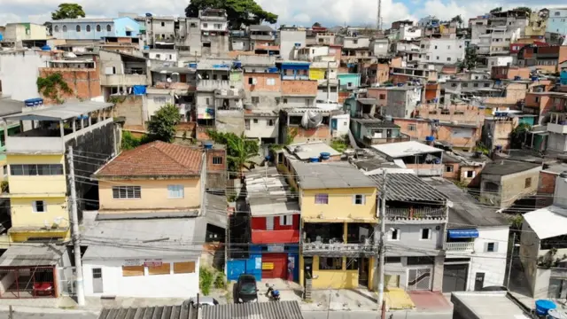 Grande parte da população urbanapokerstars com rubaixa renda vivepokerstars com rufavelas