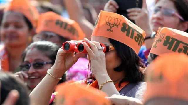 मोदी की रैली में एक समर्थक