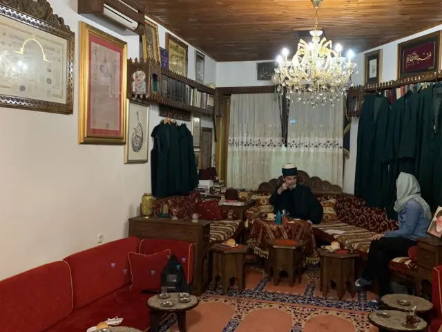 Шејх Мидхат Маглајлија је челник текије на Мејташу