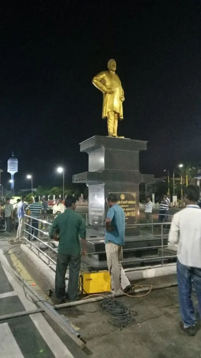 அகற்றப்பட்ட சிவாஜி சிலை