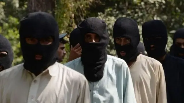 नकाबपोश