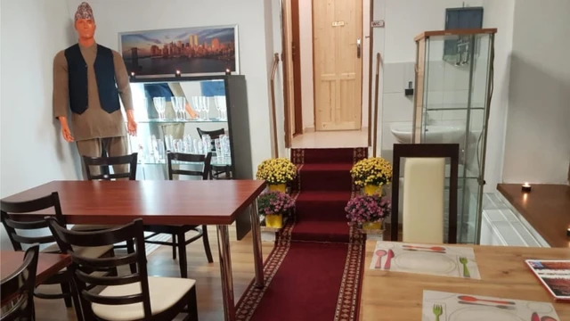 नेपाल रेस्टुरेन्टको एक दृश्य।