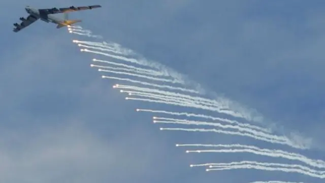 Ndege ya kivita aina ya B-52 Bomber hutumika kurusha makombora hayo