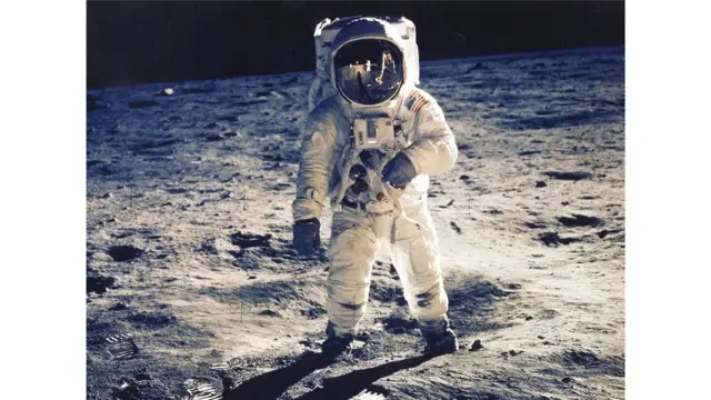 Teori Konspirasi Terkenal di Dunia: Memahami Fenomena yang Menarik dan Kontroversial