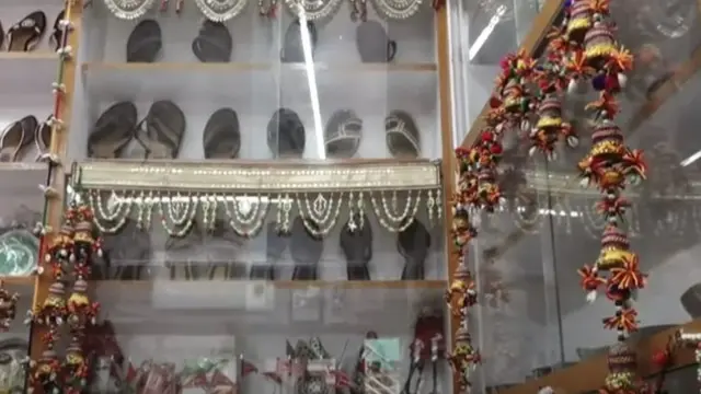 નાળિયેરના પવિત્ર નિર્માલ્યમાંથી રોજિંદી જીવનજરૂરિયાતની વસ્તુઓ બનાવવાની તાલીમ આપી મહિલાઓને પગભર બનાવે છે સંસ્થા
