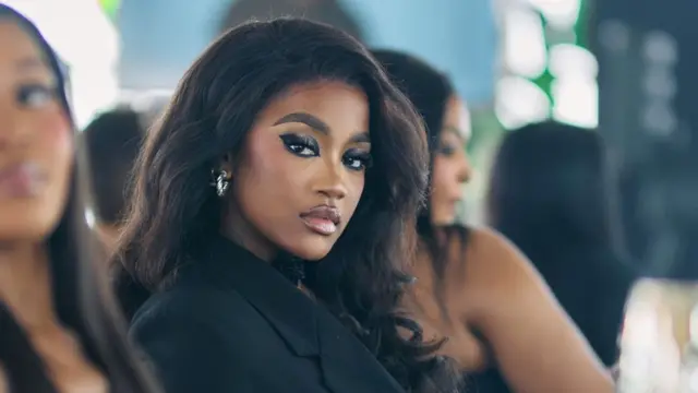 社媒內容創作者阿茲埃馬勒·迪貝尼（Az'emahle Dyubeni）