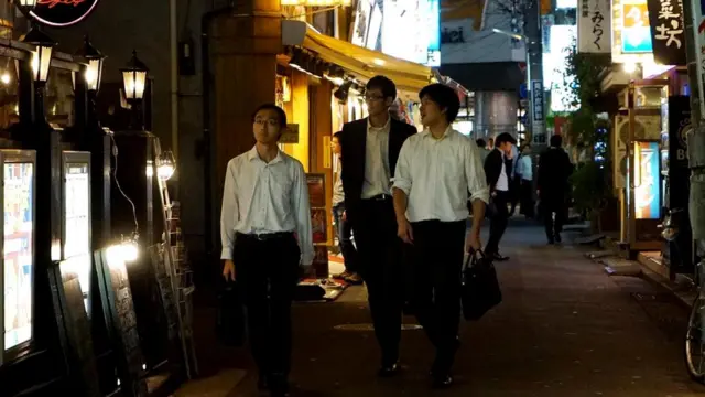 В Японии похвалы на работе не приняты. В лучшем случае вас пригласят вместе выпить