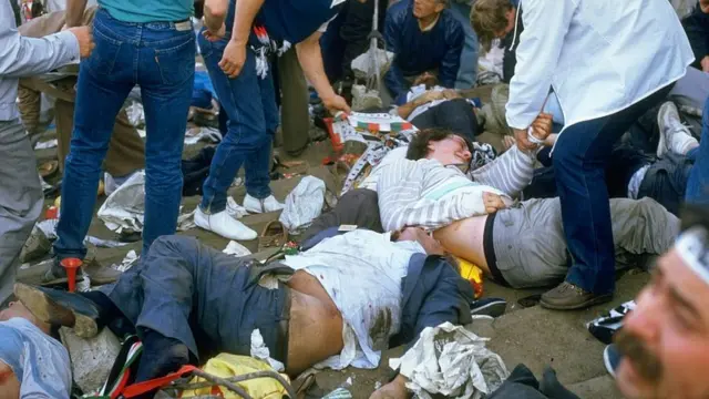 ইউরোপীয় কাপ ফাইনালে ইংল্যান্ডের লিভারপুল এবং ইটালির জুভেন্টাসের মধ্যে ম্যাচ শুরুর আগে বেলজিয়ামের হেইসের স্টেডিয়ামে সেদিনের বিপর্যয়ে মারা গিয়েছিল ৩৯ জন।