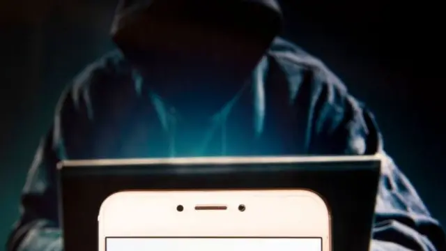 ডিজিটাল ডিভাইসে এক ইসরায়েলি কোম্পানির তৈরি এমন একটি স্পাইওয়্যার ঢুকিয়ে দিচ্ছে হ্যাকাররা