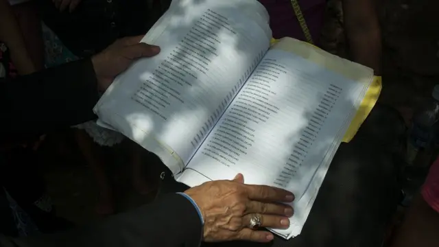 Abogado de Hebe con archivo de otro caso.