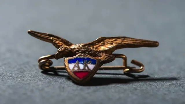 Značka člana aerokluba „Naša krila". 1927. godina