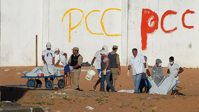 Muro com sigla do PCCcasadeapostas com entrarAlcaçuz