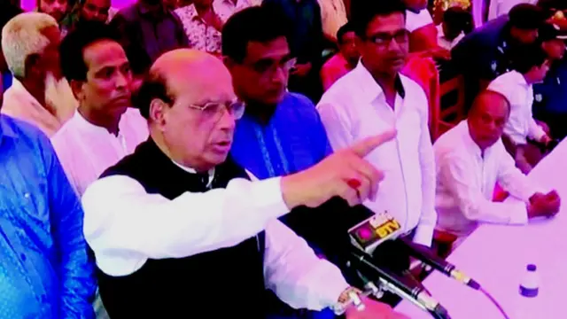 জনসভায় ভাষণ দানরত মো. নাসিম।