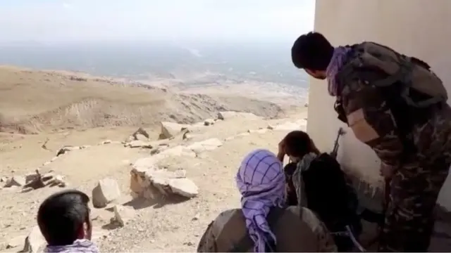 نیروهای جبهه مقاومت که در هفته‌های گذشته در پنجشیر با طالبان می‌جنگیدند
