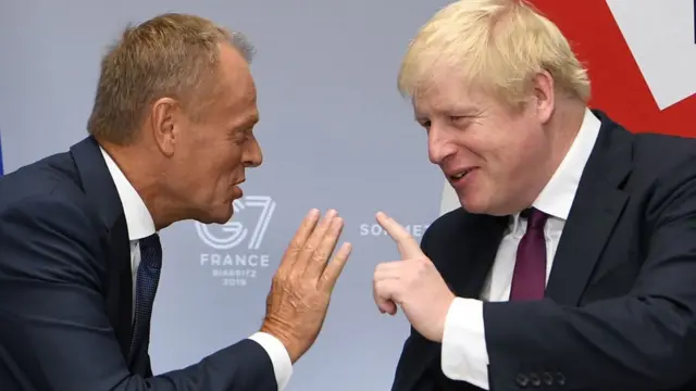 Boris Johnson y el presidente del Consejo Europeo, Donald Tusk.