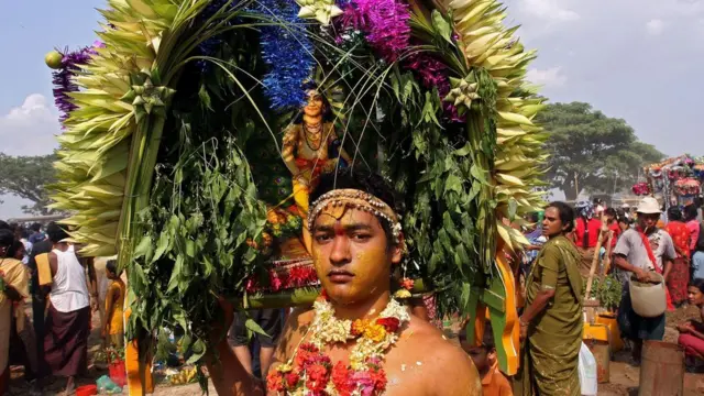 မြန်မာြပည်က တောင်အာရှသားတို့ရဲ့ ရိုးရာပွဲ