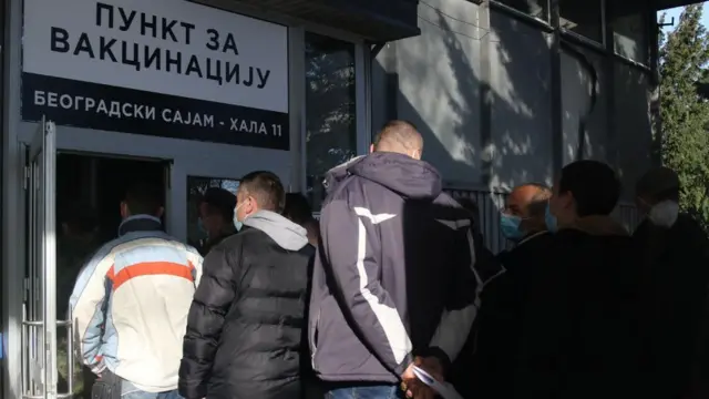 Agencija za lekove i medicinska sredstava Srbije (ALIMS) odobrila je kinesku vakcinu Sinofarm