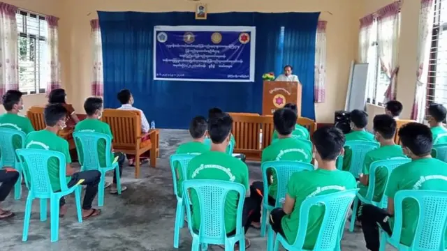 လူမှုဝန်ထမ်းကယ်ဆယ်ရေးနဲ့ပြန်လည်နေရာချထားရေးဝန်ကြီးဌာန