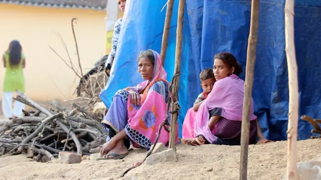 "भूख से मरे या बीमारी से, कौन तय करेगा?"