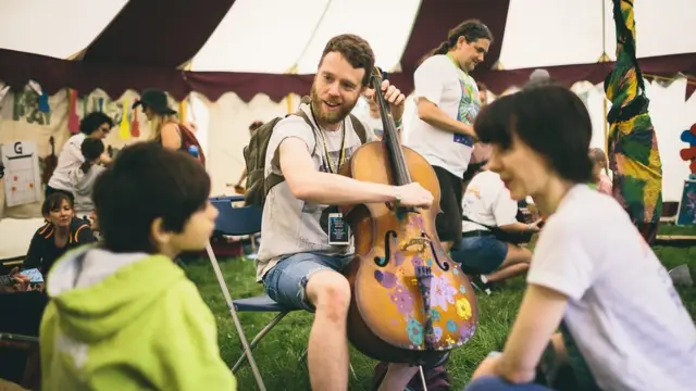 Гластонбери