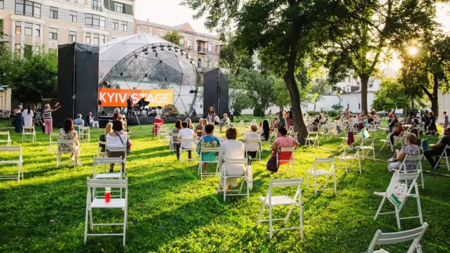 Bouquet Kyiv Stage