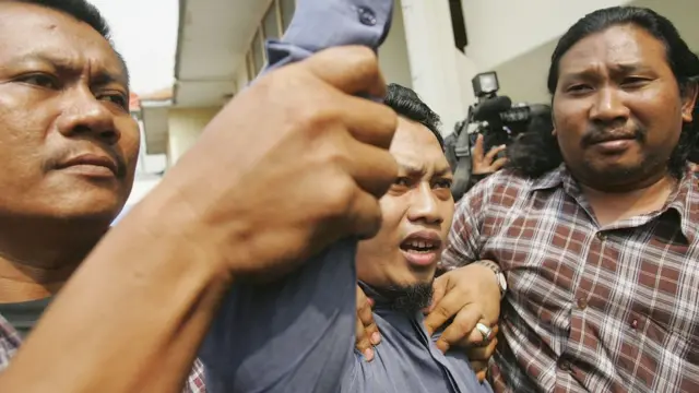 Teror, Bom Kedutaan Australia, ISIS, JAD, Ahmad Hassan.