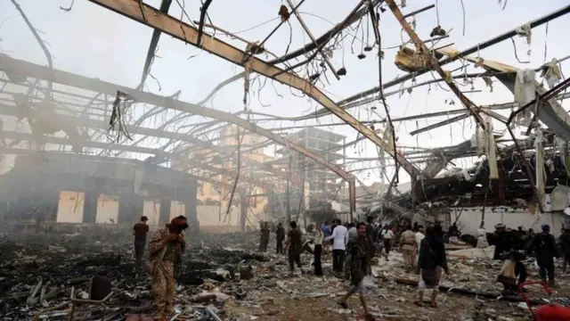 یمن میں جنازے پر فضائي حملہ