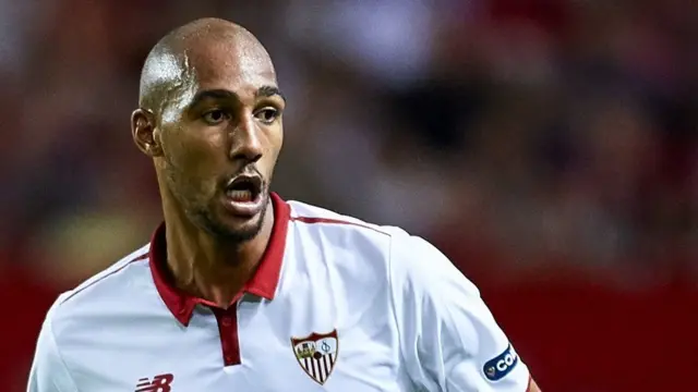 Ni wazi sasa mchezaji wa safu ya kati ya Ufaransa Steven N'Zonzi ataendelea kusalia Sevilla,