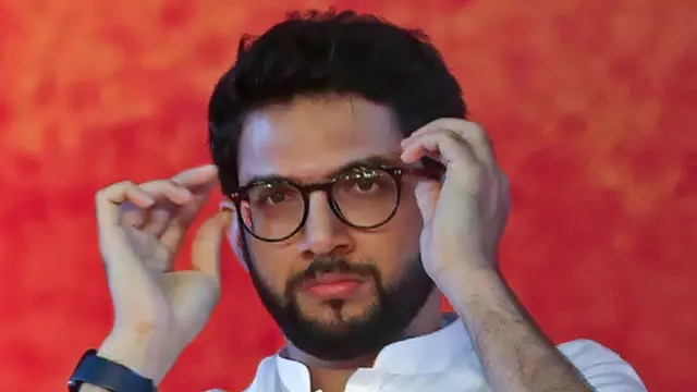 एकनाथ शिंदे, शिवसेना, बंड, निदर्शनं, आदित्य ठाकरे