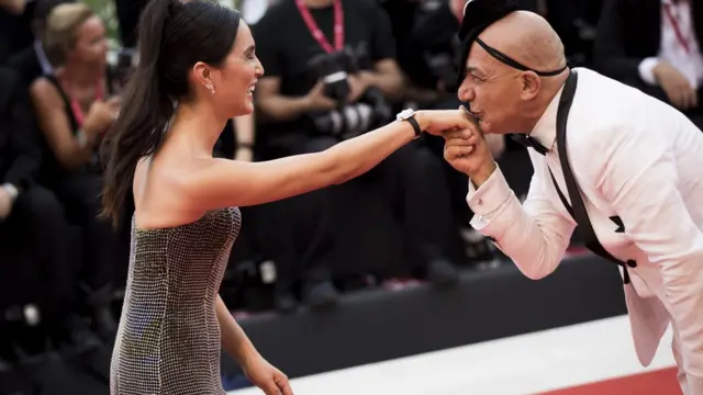 австралийская блогер Николь Уорн