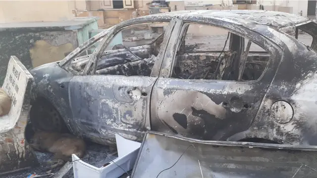 સળગેલી કાર