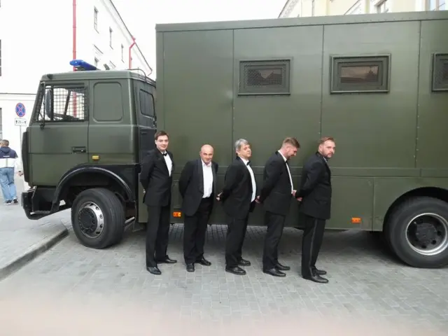 Музыканты академического симфонического оркестра