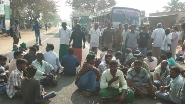 பார்த்து பார்த்து ரசித்த சின்னத்தம்பிக்கு எதிர்க்க குரல் கொடுக்கும் மக்கள்