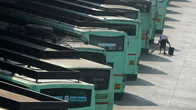 அரசு பேருந்து